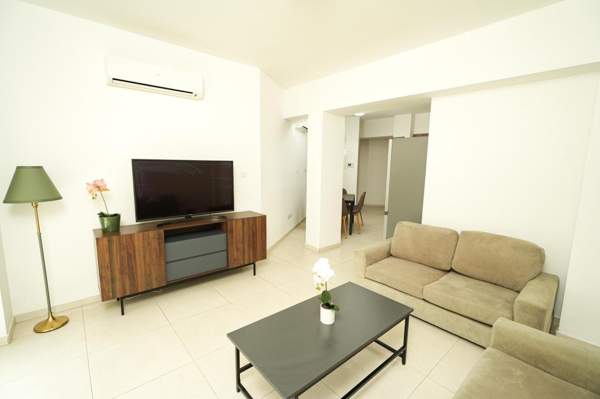 Halcyon Central Apartment Larnaca Eksteriør billede